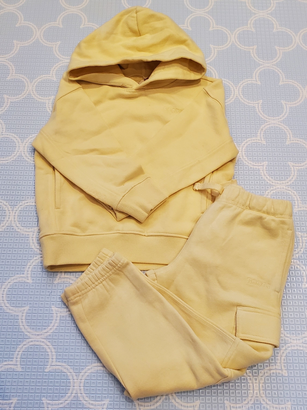 BNWOT Kids' Roots Jogging Set - 5T